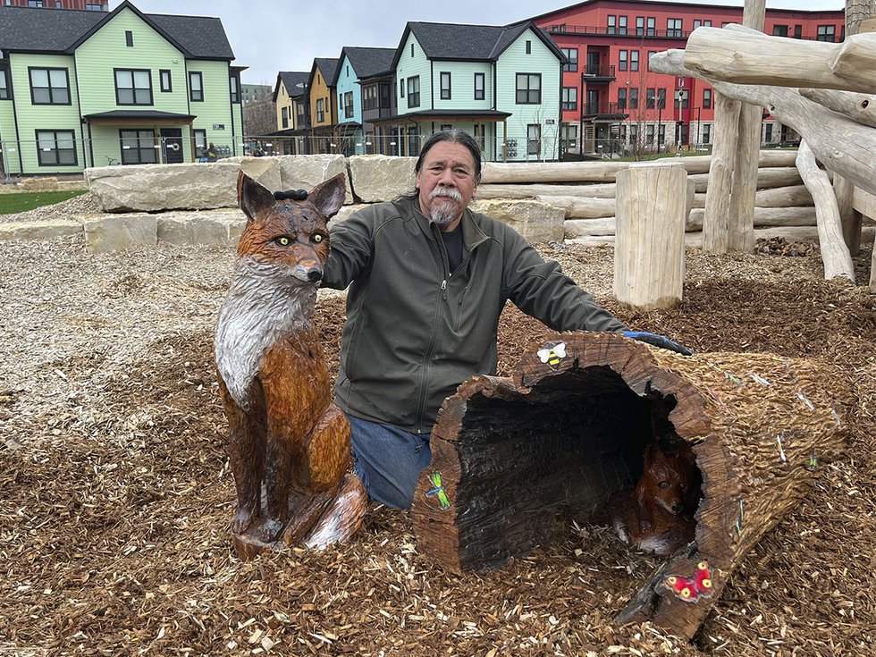 Fox sculptures by Gene Delcourt.